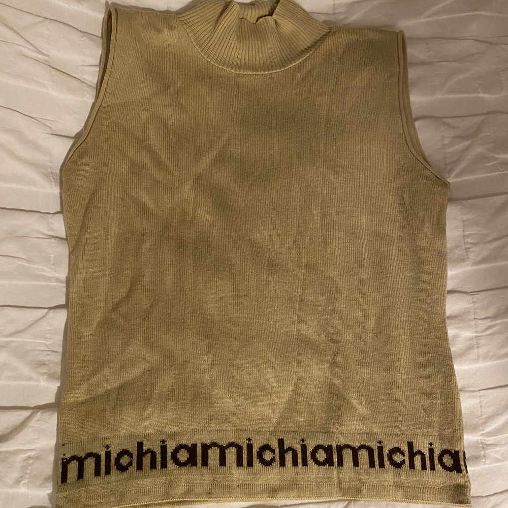 Amichi tan sleeveless turtleneck